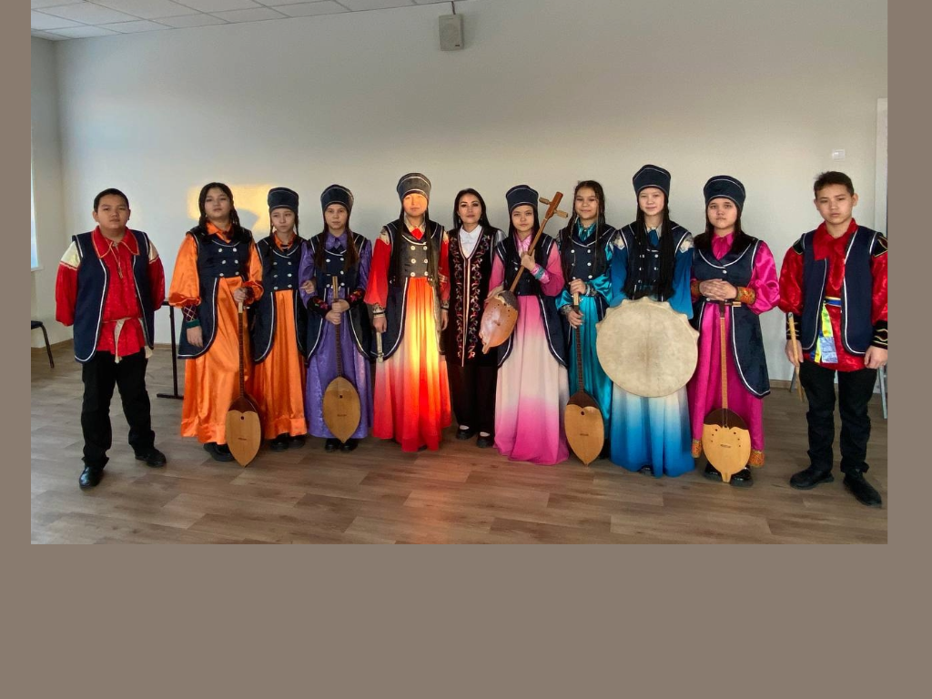 Образцовый художественный коллектив фольклорный ансамбль «Тигiр Хуры»