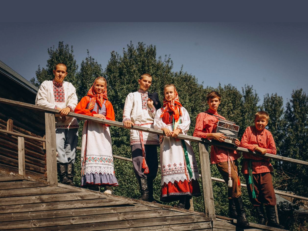 Образцовый художественный коллектив фольклорно-этнографическая студия «Наследие»	