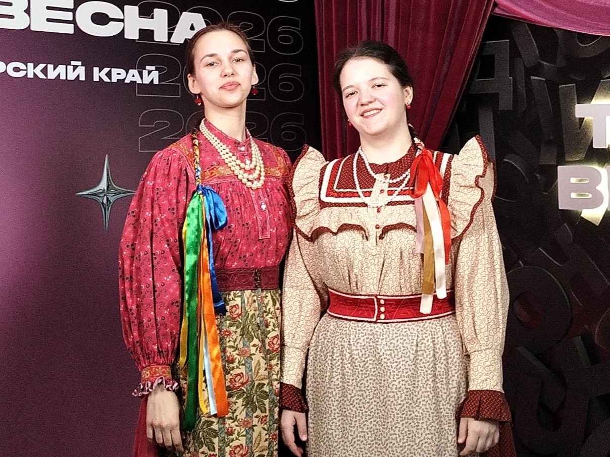 Duet: Milena Mikhailova and Polina Kozlova